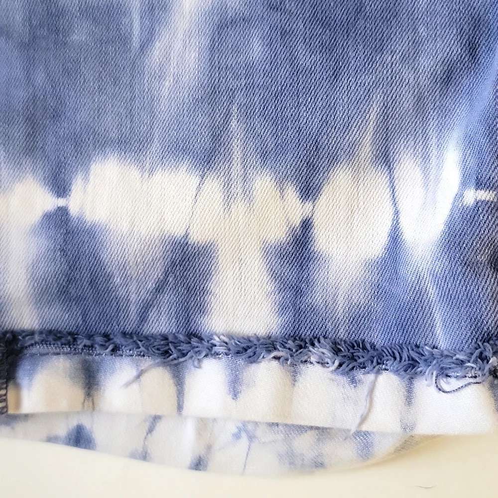 Old Navy Tie Dyed Shorts  Frayed Cuffed Hem Blue White 10 - Picture 3 of 8